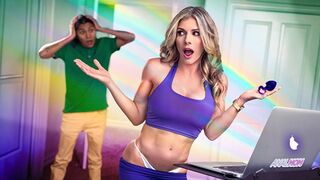 Cory Chase termetes ánuszát a nevelő tini bré megdugja