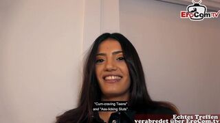 Német geek fószer megdugja a forró dél amerikai milf-et randin