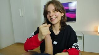 Zsenge amatőr lotyó őrült arcra élvezés válogatása - forró szájba spriccelés és játék a gecivel!