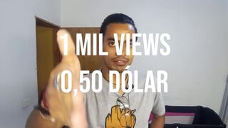 Vékony manus ráveszi a csajt, hogy pénzért dugjon a kamerán előtt